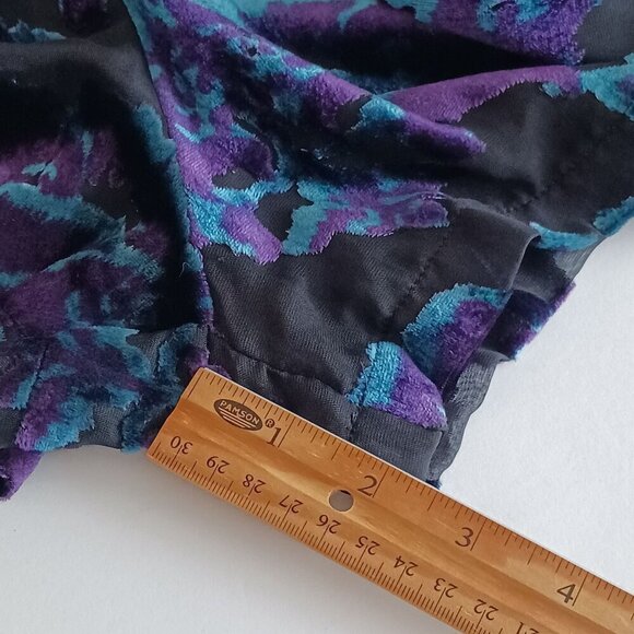 Adelyn Rae City Lights Velvet Burnout Romper Size Small V Neck NWT - Picture 13 of 13